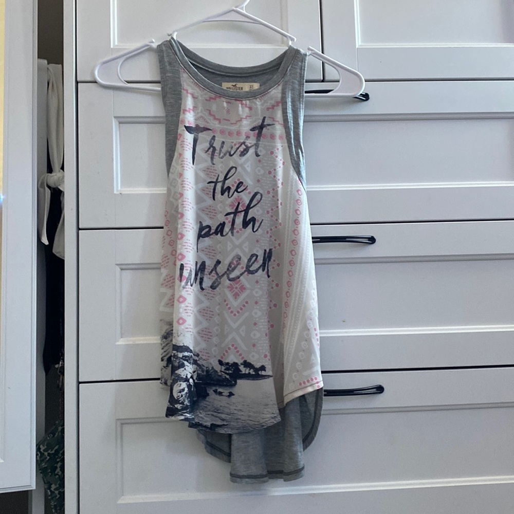 It looks clear in the front but there is a “shirt layer” underneath.